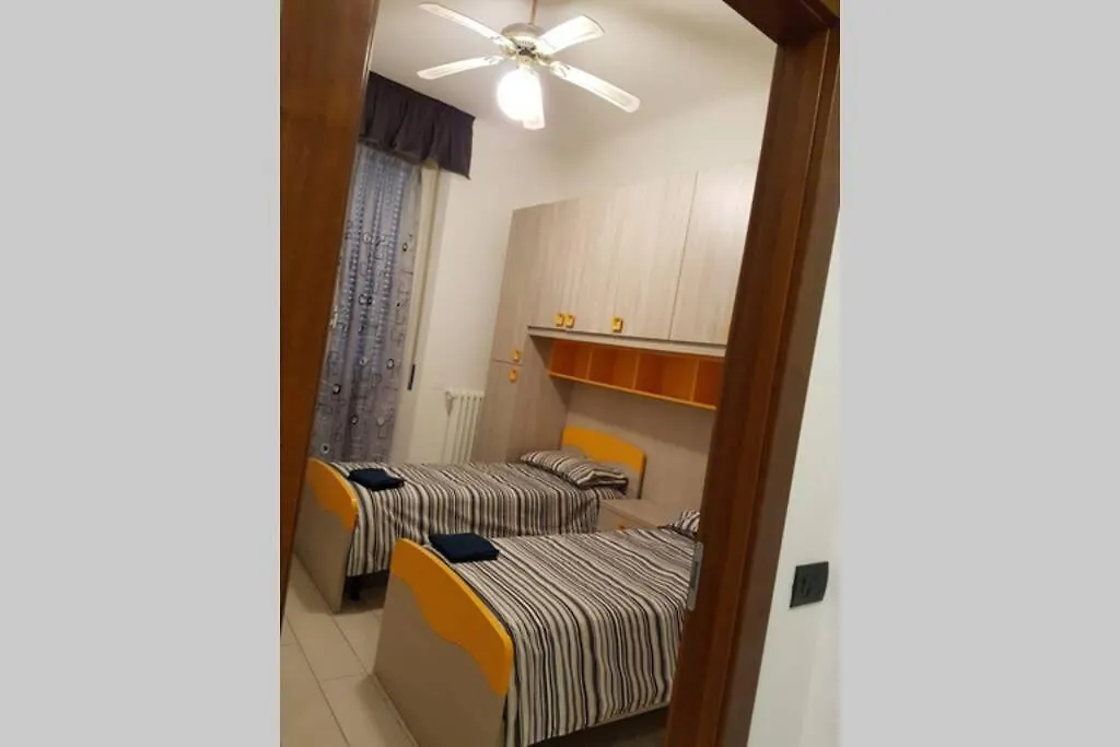 Simple Room Ca Granda M5 Italy