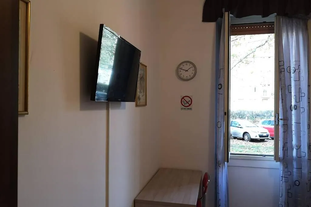 Guest house Simple Room Ca Granda M5